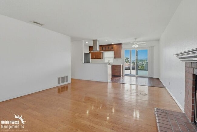 Building Photo - Lovely 3Bdm 2Ba Home with Spacious Outdoor Raised Deck in Lemon Grove!