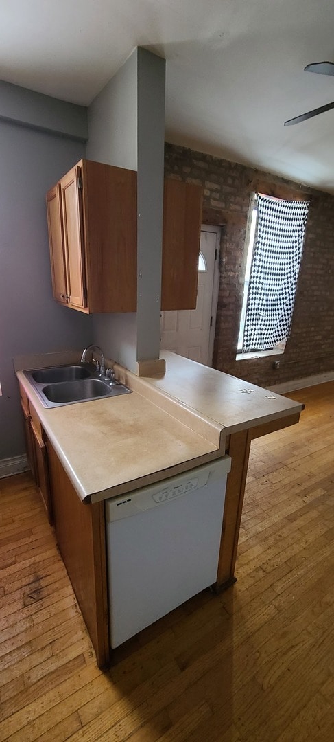 Foto del edificio - 1340 W 18th Pl