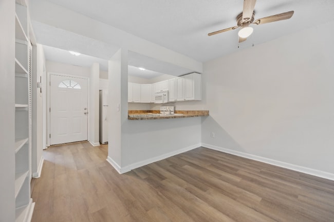 Building Photo - 3555 S Carolina 544 Overpass