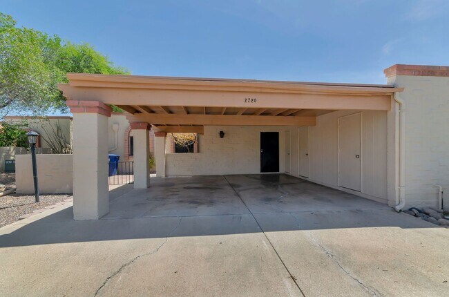 Foto del edificio - 2720 N Beverly Ave