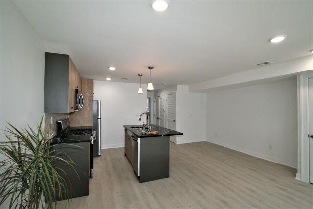 Foto del edificio - 782 Grand St