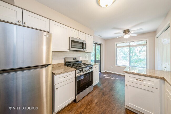 Foto del edificio - 841 Cross Creek Ct