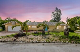 Building Photo - 10637 Deergrass Ln