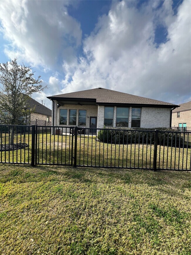 Foto del edificio - 3102 Secret Lagoon Ln