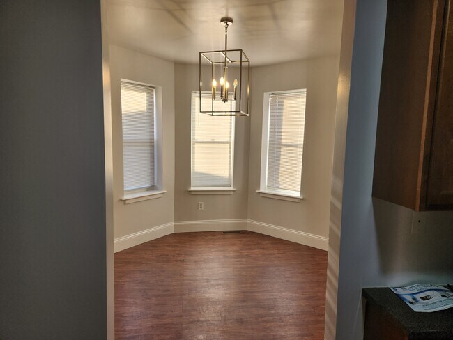 Building Photo - 5727 Pamplin Pl