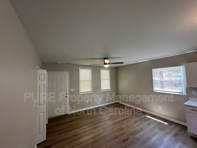 Foto del edificio - 28 Gray St