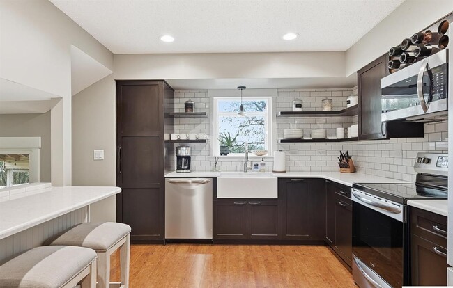 Foto del edificio - 15315 Westchester Dr