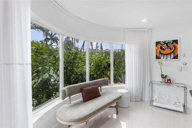 Foto del edificio - 741 NE 87th St