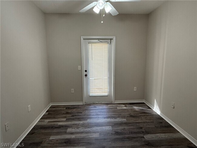 Foto del edificio - 11540 Villa Grand