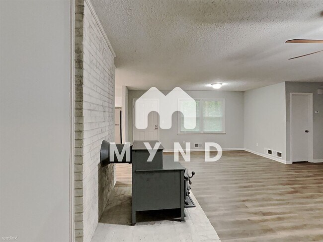 Foto del edificio - 3 br, 2 bath House - 72 Coffee Ln
