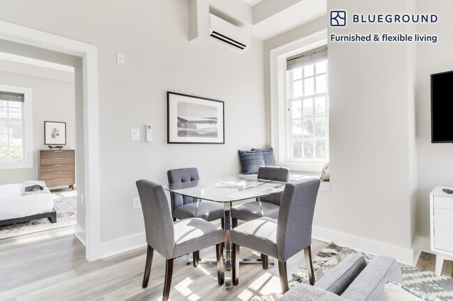 Foto del edificio - 700 Duke St