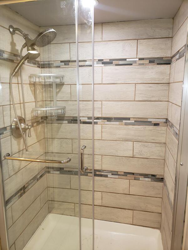 Foto del edificio - 520 Timberlake Rd