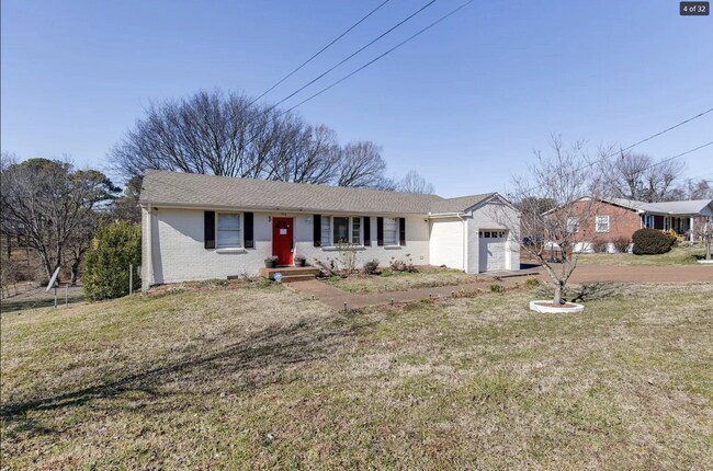 Building Photo - Charming 2 Bedroom Rental Home in Nashville with 1500 Sq Ft - Must See!