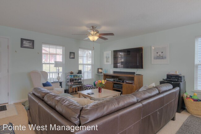 Building Photo - 3 br, 2.5 bath House - 1625 Whipple Drive
