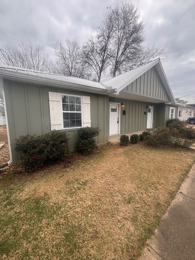 Foto del edificio - 408 S 3rd St