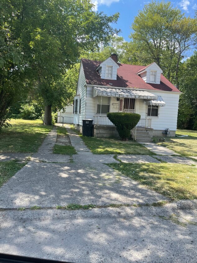 Primary Photo - 12251 Woodmont Ave