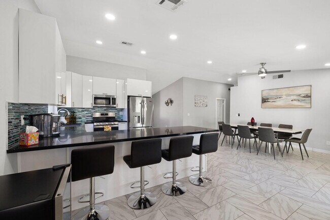 Foto del edificio - 31115 Whispering Palms Trail