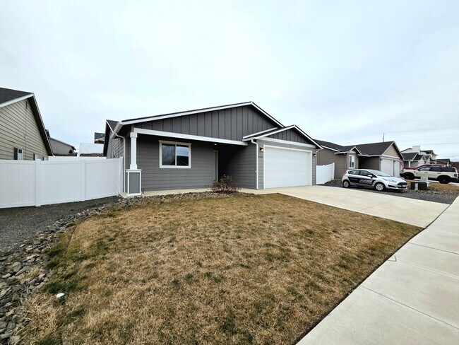 Foto del edificio - Newer Home in a Newer Community! 3-Bed, 2-Bath