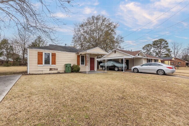 Building Photo - 3320 W Tuskegee Cir
