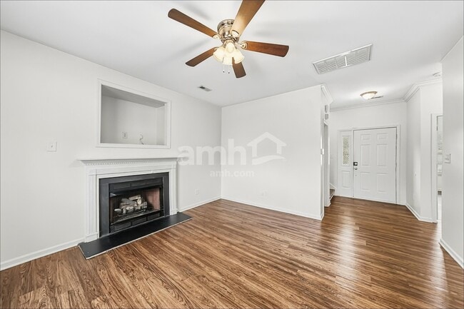 Building Photo - 2000 Sweet Gum Ct