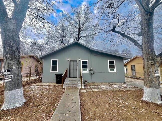 Photo - 1217 Keats St House