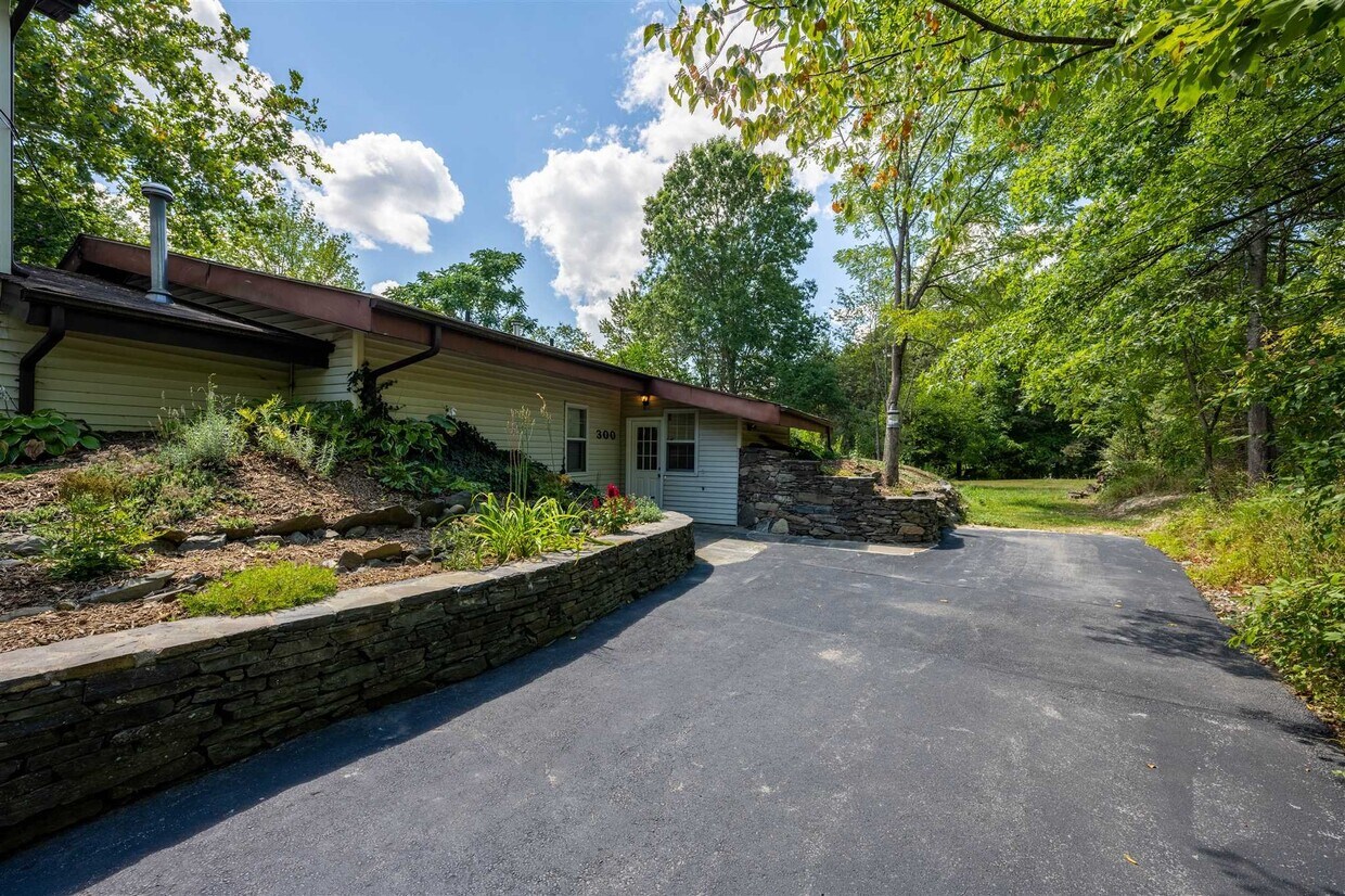 300 Old All Angels Hill Rd, Wappingers Falls, NY 12590 House for Rent