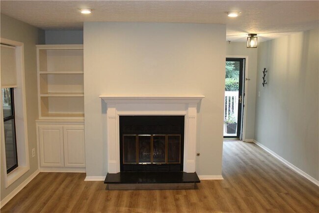 Foto del edificio - 1508 Wynnes Ridge Cir SE