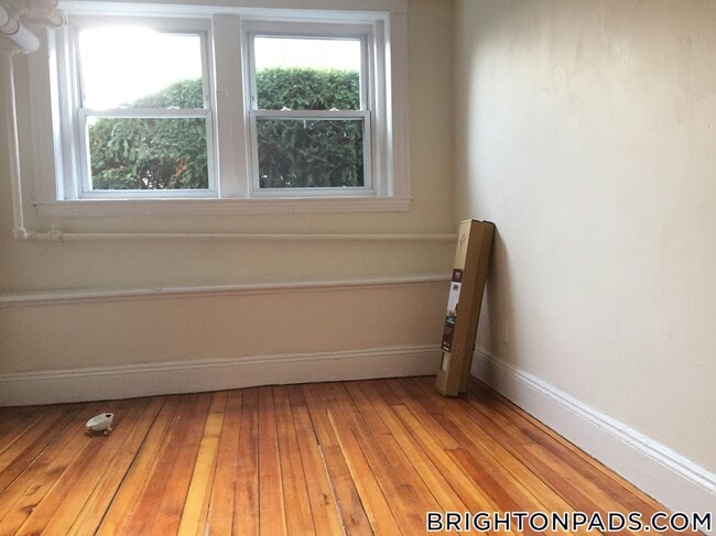 Building Photo - 7 Mt Hood Rd