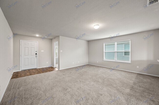 Building Photo - 2022 3-bed 2-bath Home in Terrell!