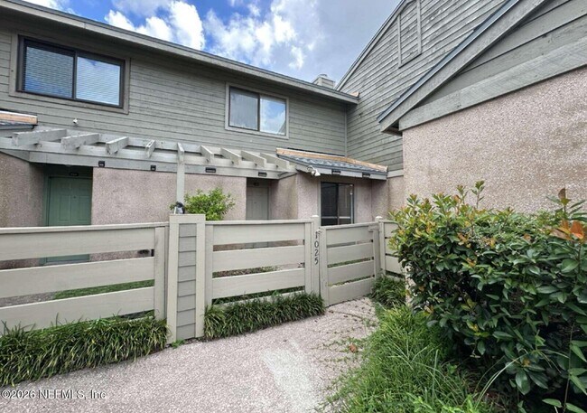 Building Photo - 7701 Baymeadows Cir W