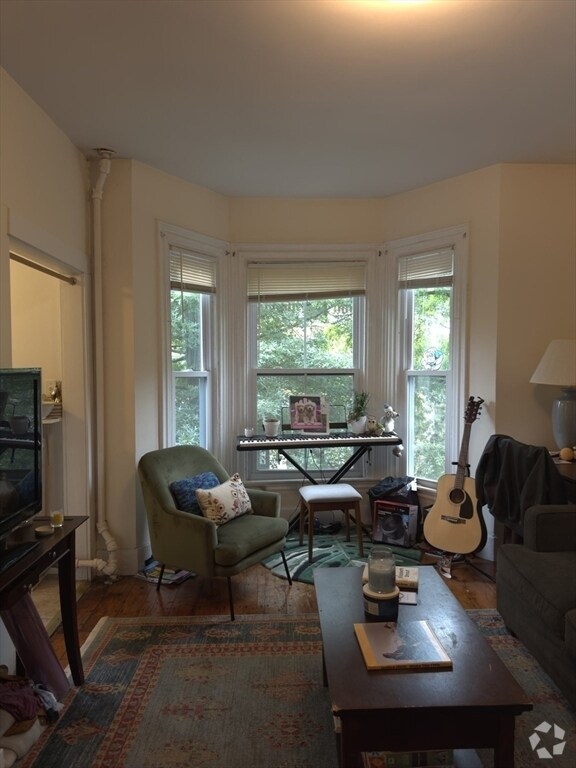 Building Photo - 23 Inman St