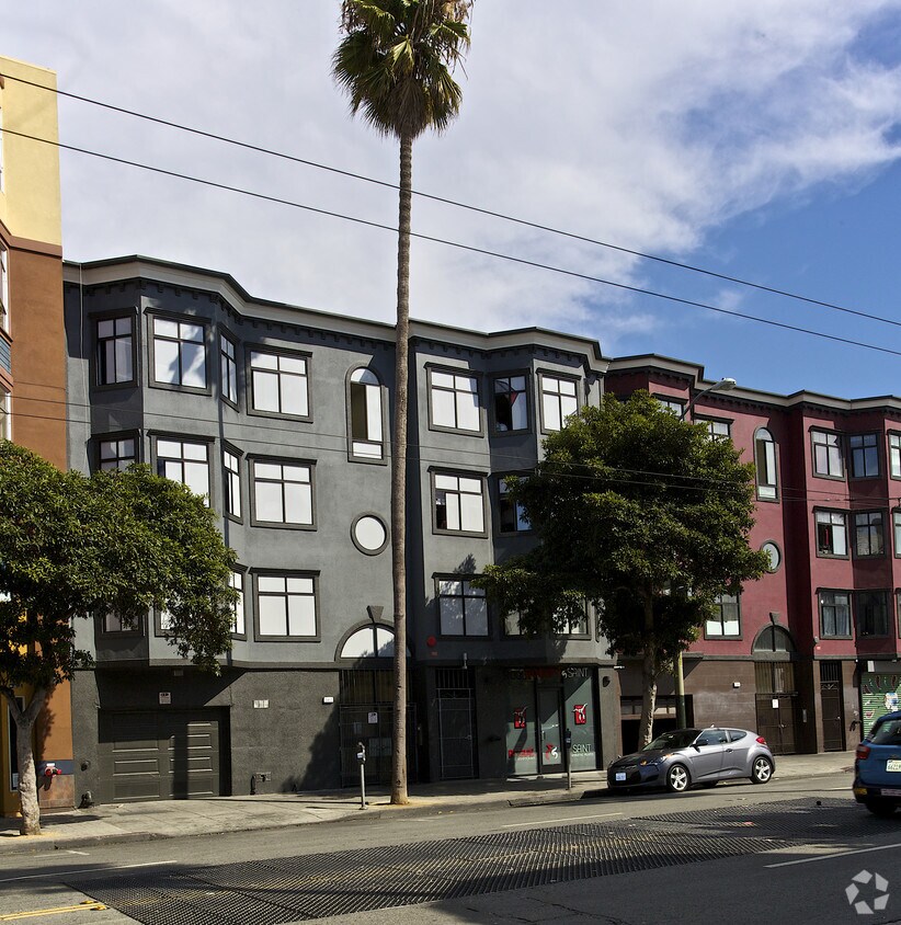 Primary Photo - 1917 Mission St