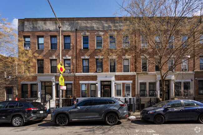 Foto del edificio - 20 Menahan Street