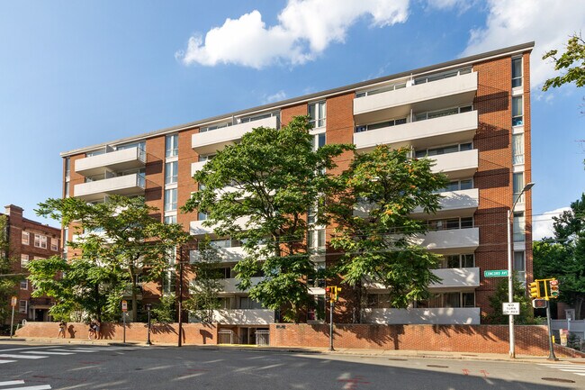 Photo - 29 Concord Ave Apartment