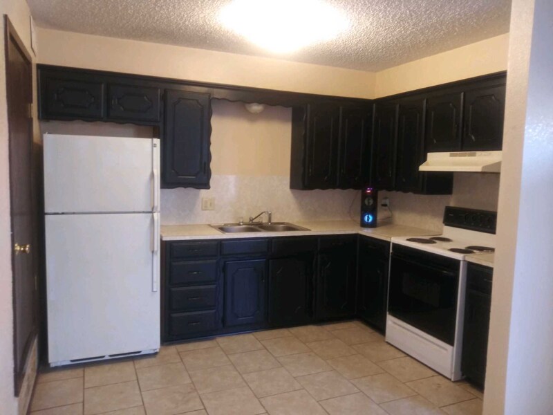 Foto principal - 519 N Broadway St
