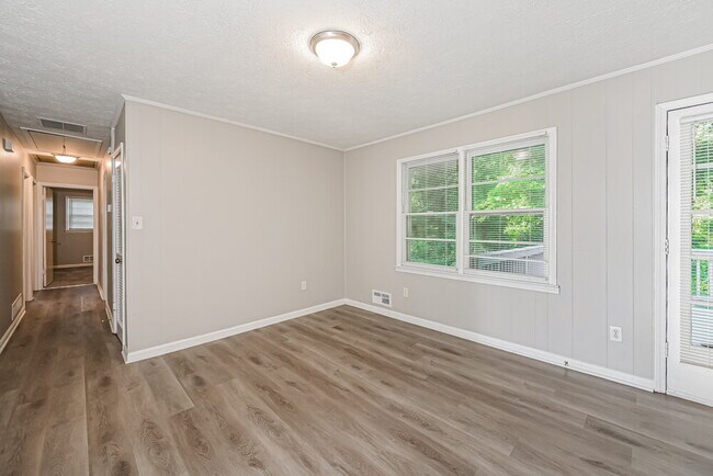 Foto del edificio - 355 Arcadia Pl SW