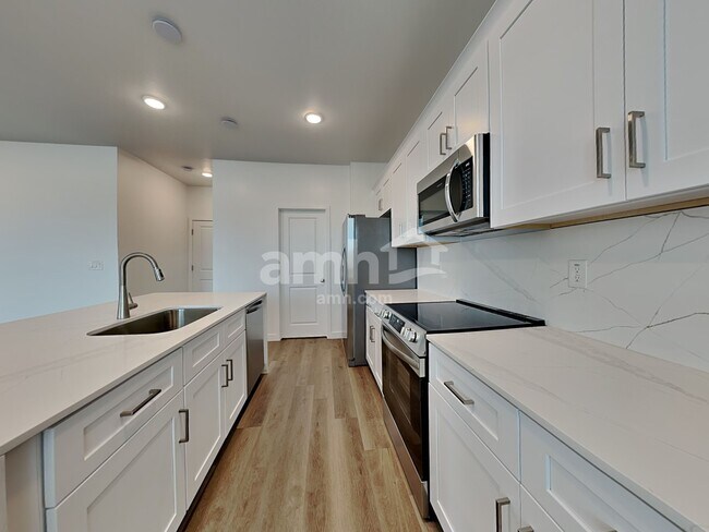 Foto del edificio - 9754 W Luxton Ln