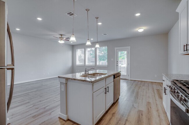 Building Photo - 505 Pearly Eye Dr