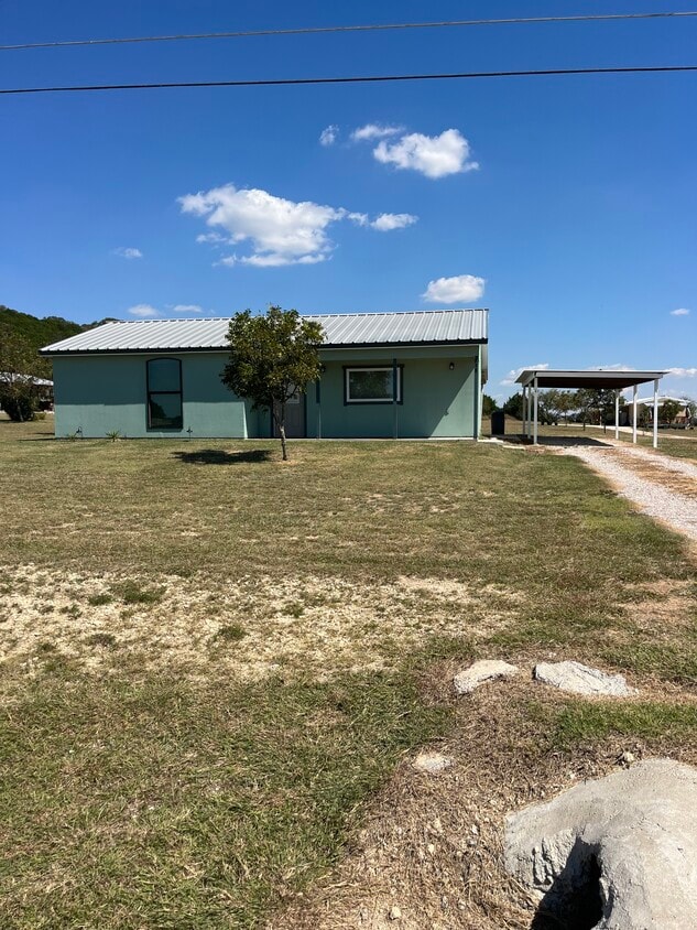 Foto del edificio - 198 Private Rd