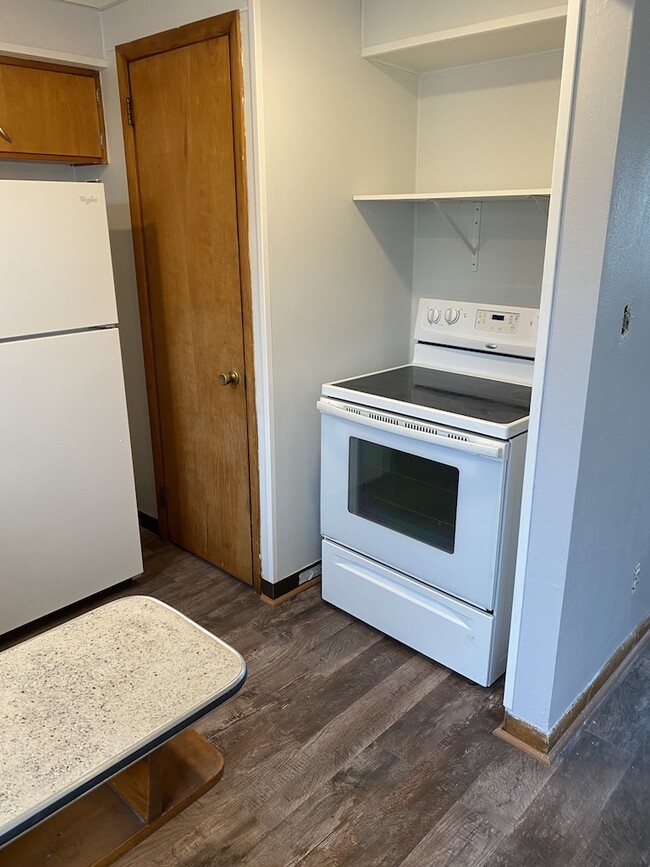 Building Photo - 480 Graham Rd