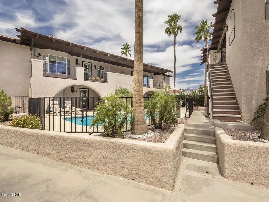 Primary Photo - PENDING Unfurnished longterm Condo- Ground...