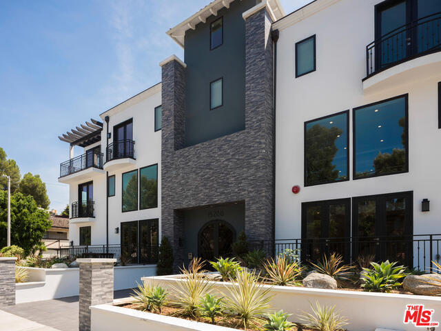 Foto principal - 15200 W Magnolia Blvd