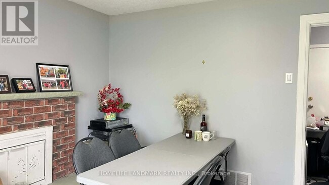 Building Photo - 4058 Fuchsia Pl