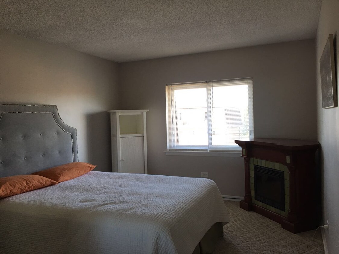 Foto principal - 1223 Woodbury Ln