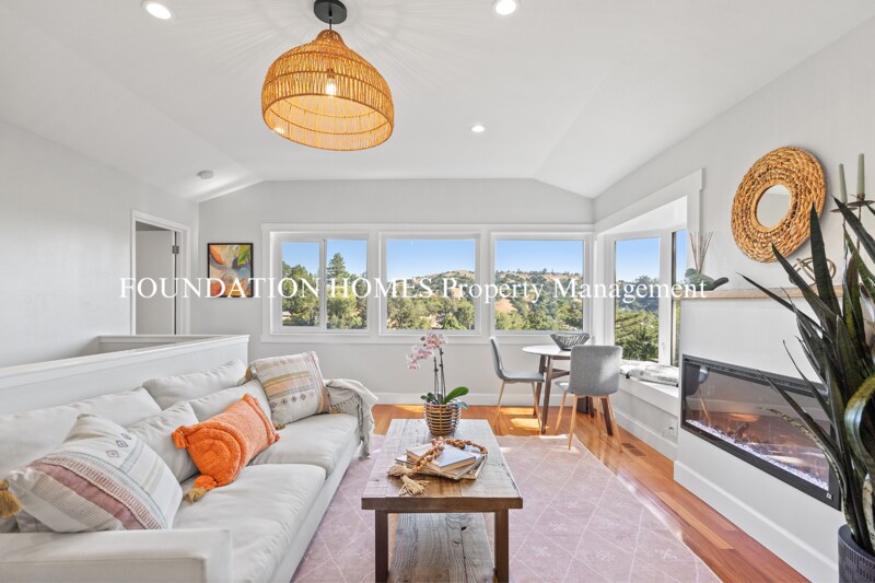 Foto principal - 223 Scenic Rd.