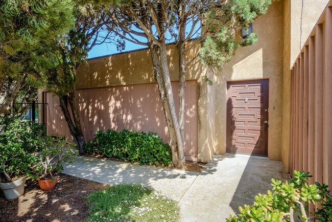 Building Photo - 7415 Caminito Rialto
