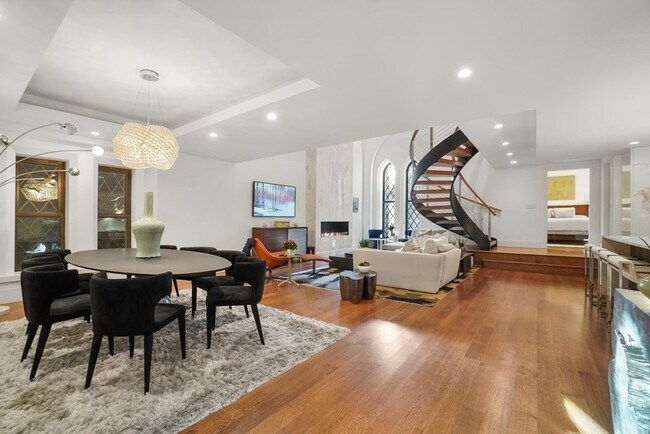 Foto del edificio - 200 W Brookline St