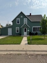 Building Photo - 206 8th Ave SW