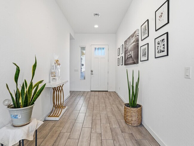 Foto del edificio - 4221 W Carmen St