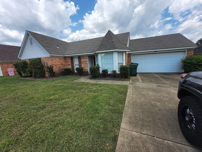 Building Photo - 5320 Woodchase Dr